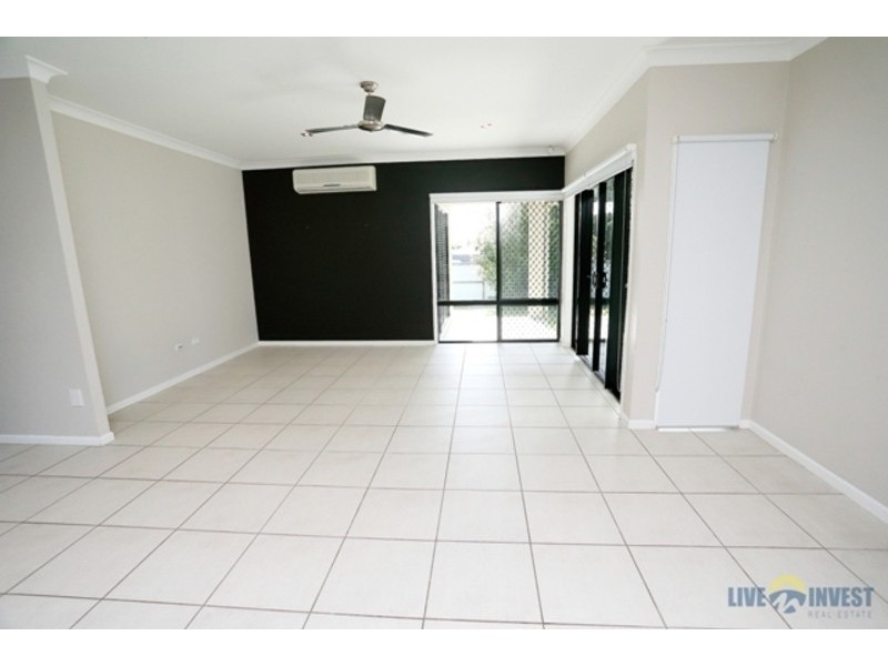 13 Shutehaven Circuit, Bushland Beach QLD 4818