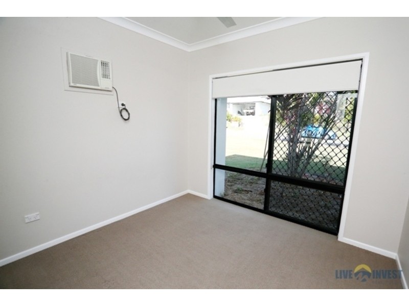 13 Shutehaven Circuit, Bushland Beach QLD 4818