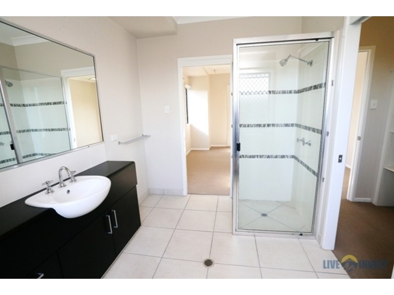 13 Shutehaven Circuit, Bushland Beach QLD 4818
