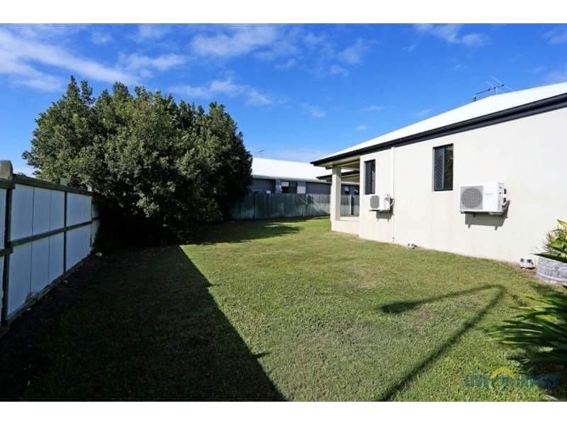 13 Shutehaven Circuit, Bushland Beach QLD 4818