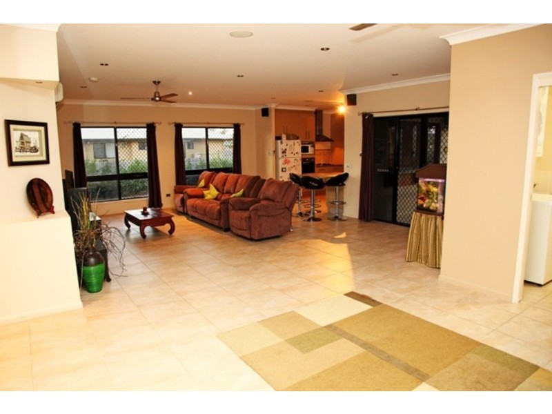 21 Tennessee Way, Kelso QLD 4815