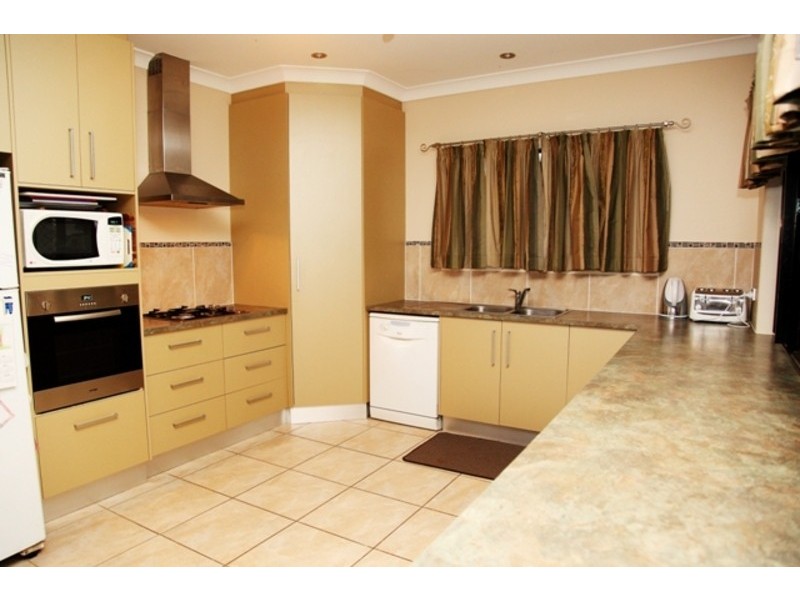 21 Tennessee Way, Kelso QLD 4815