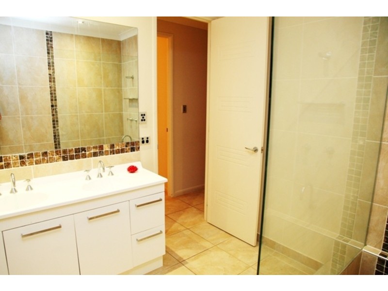 21 Tennessee Way, Kelso QLD 4815