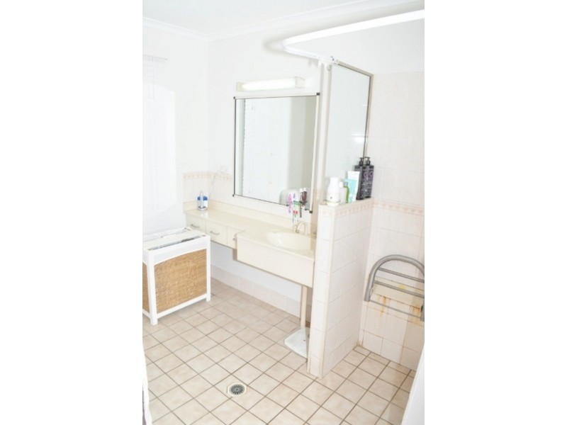 617 Ross River Road, Kirwan QLD 4817