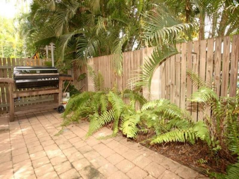 2/22- 24 Marks Street, Hermit Park QLD 4812