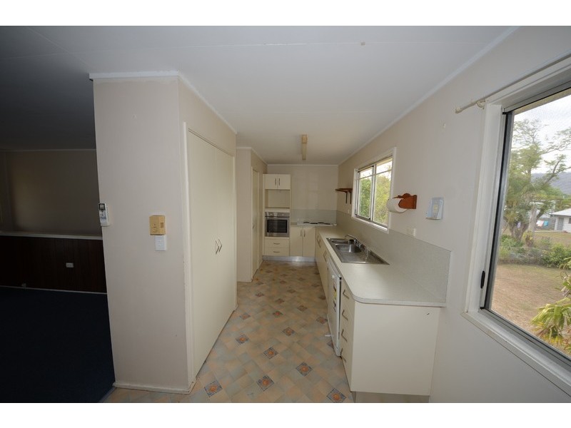 18  Yut Fay Avenue, Kelso QLD 4815