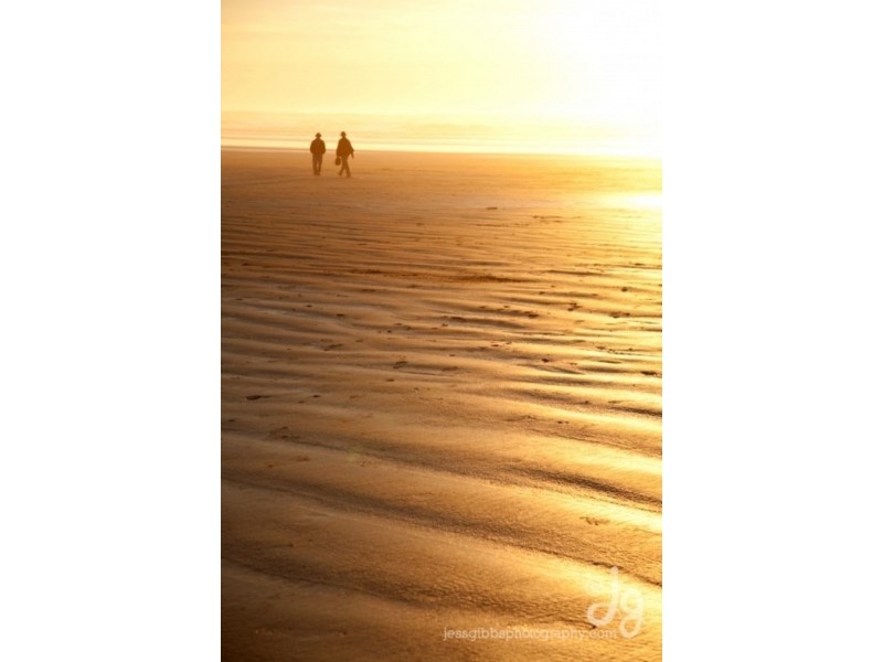 Bushland Beach QLD 4818