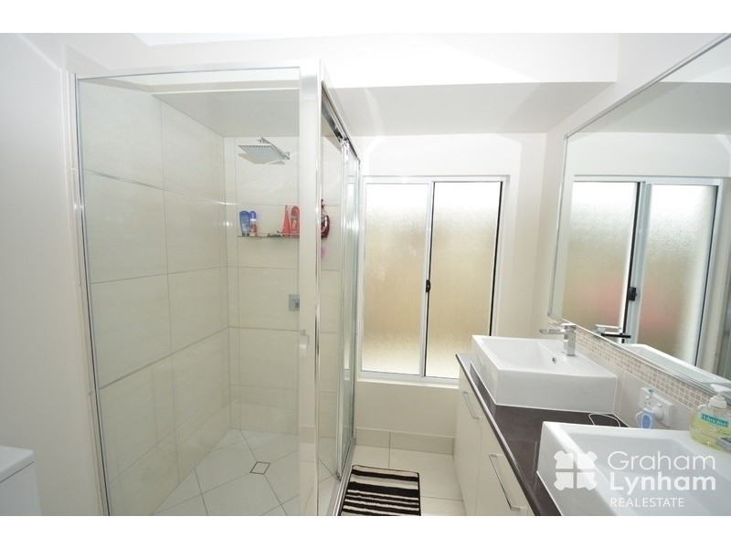 Bushland Beach QLD 4818