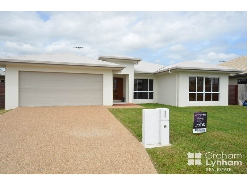 Bushland Beach QLD 4818