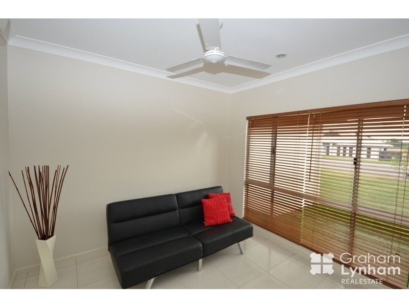 Bushland Beach QLD 4818