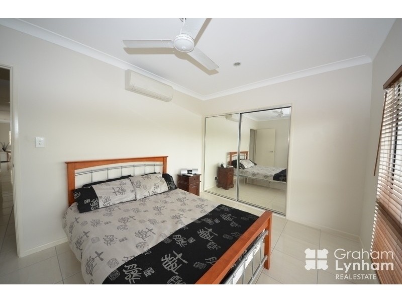 Bushland Beach QLD 4818