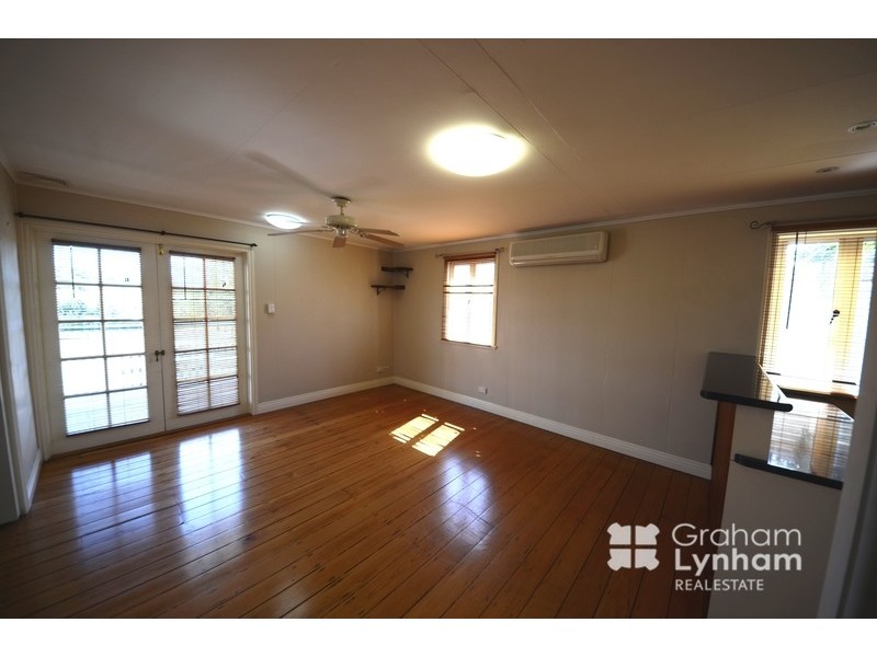 93 Perkins Street, South Townsville QLD 4810