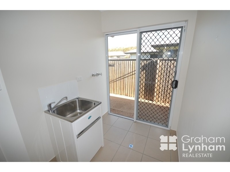 Bushland Beach QLD 4818