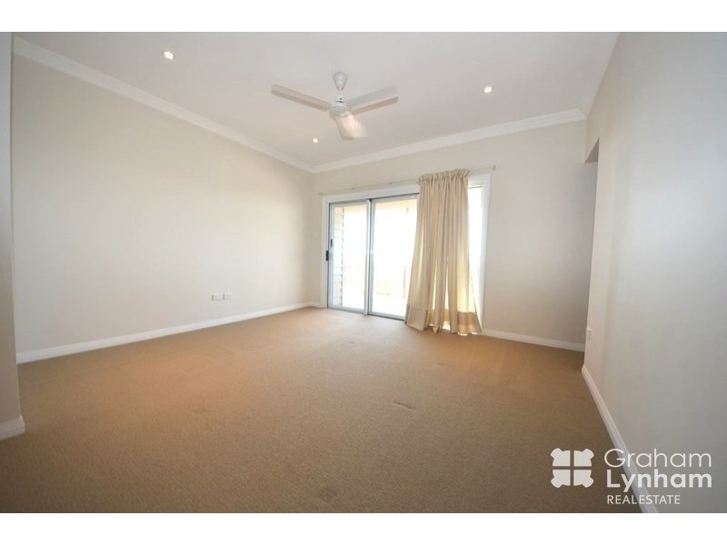 6  Kallanda Street, Mount Louisa QLD 4814