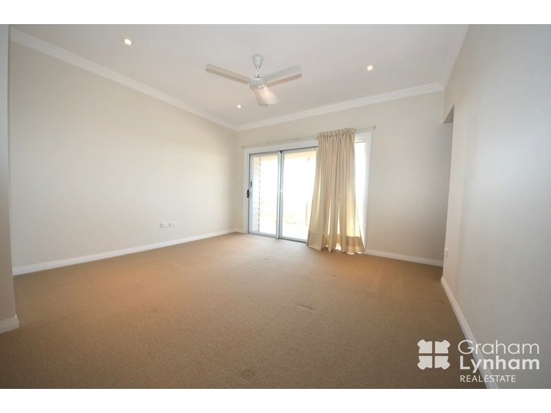 6  Kallanda Street, Mount Louisa QLD 4814