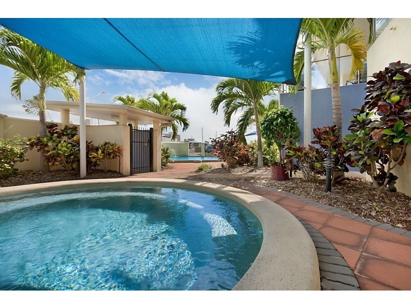 206/9 Anthony Street, South Townsville QLD 4810