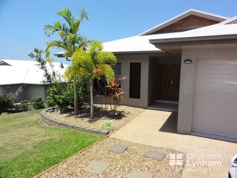 Bushland Beach QLD 4818