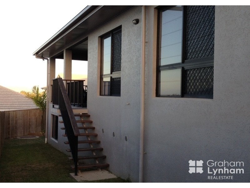 Bushland Beach QLD 4818