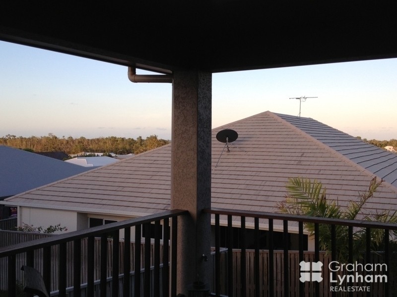 Bushland Beach QLD 4818