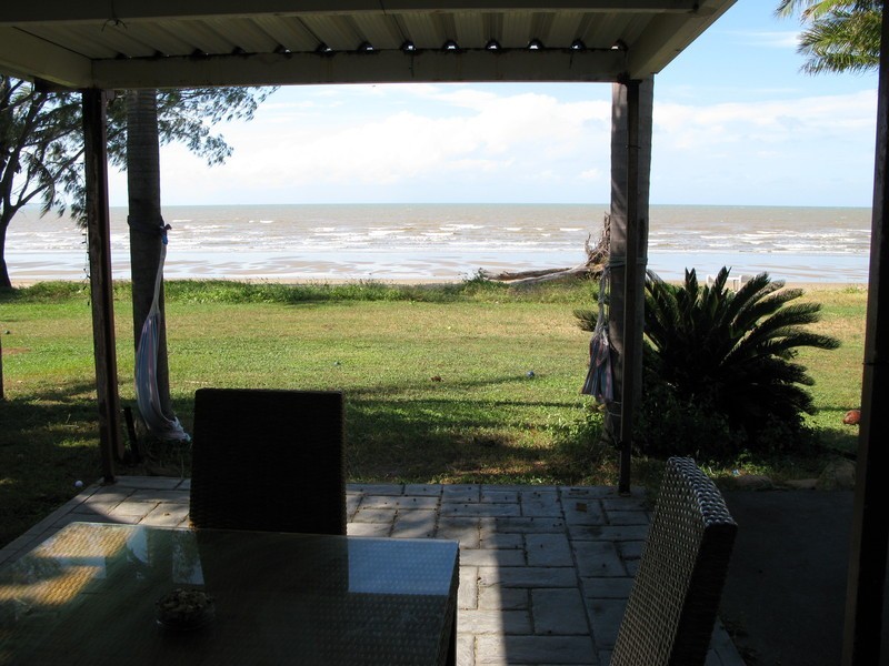 51 Cay Street, Saunders Beach QLD 4818