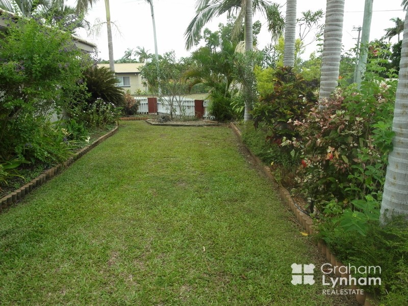 203 Pinnacle Drive, Rasmussen QLD 4815