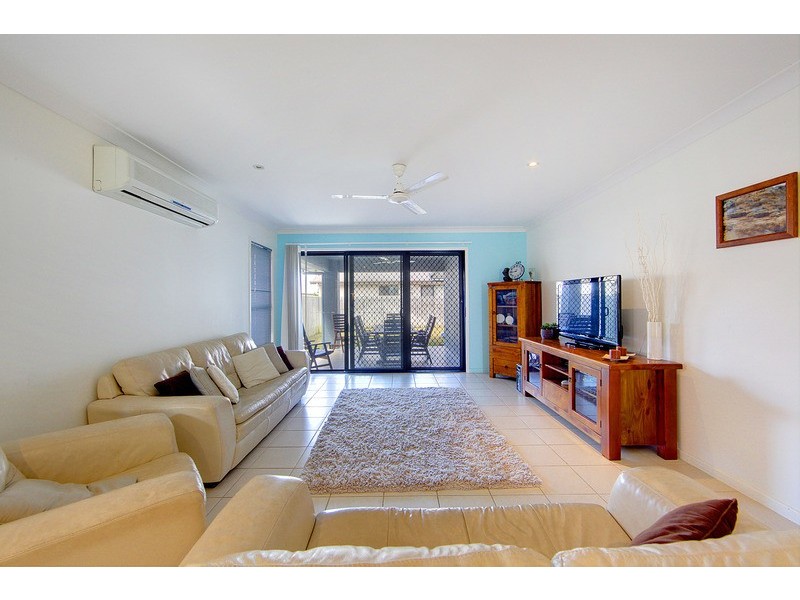 8 Laurie Mottie Parade, Kirwan QLD 4817