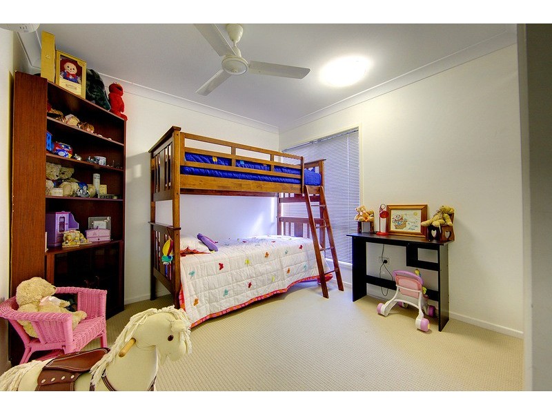 8 Laurie Mottie Parade, Kirwan QLD 4817