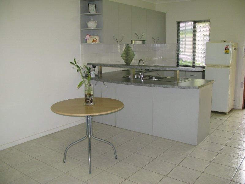 2/42 Patrick Street, Aitkenvale QLD 4814