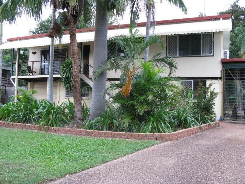 52 Coates Street, Mount Louisa QLD 4814