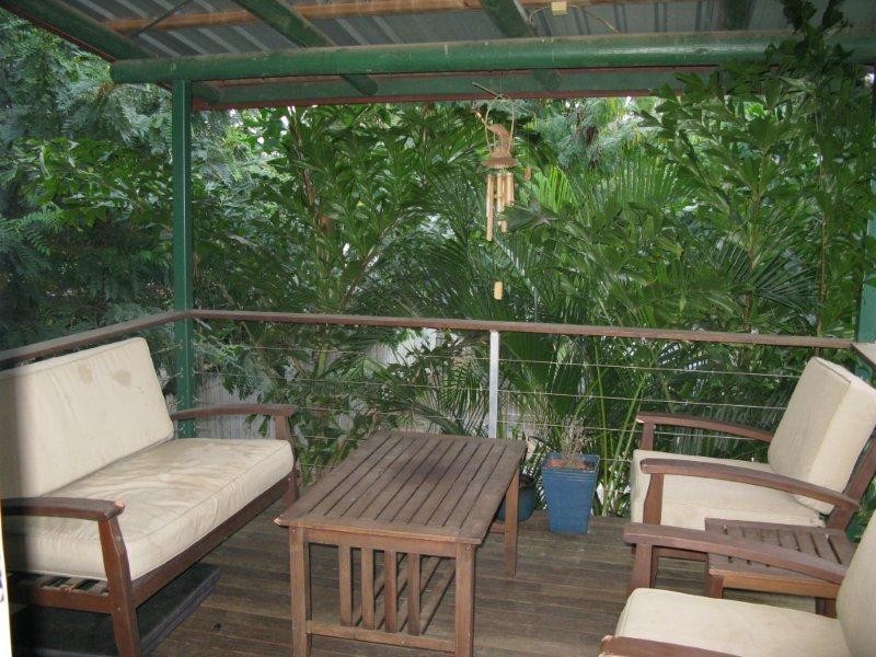 52 Coates Street, Mount Louisa QLD 4814