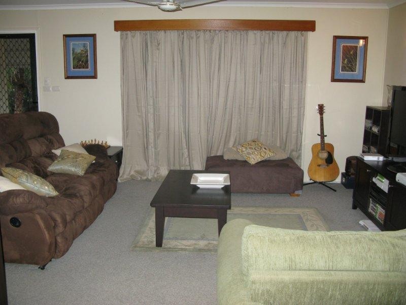 52 Coates Street, Mount Louisa QLD 4814