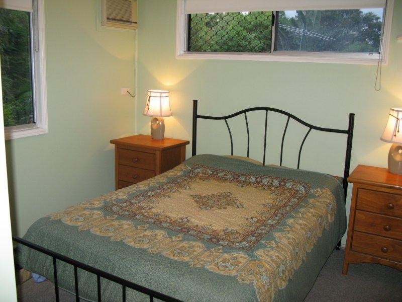 52 Coates Street, Mount Louisa QLD 4814