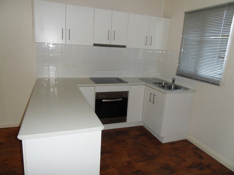 4/5B Warburton Street, North Ward QLD 4810