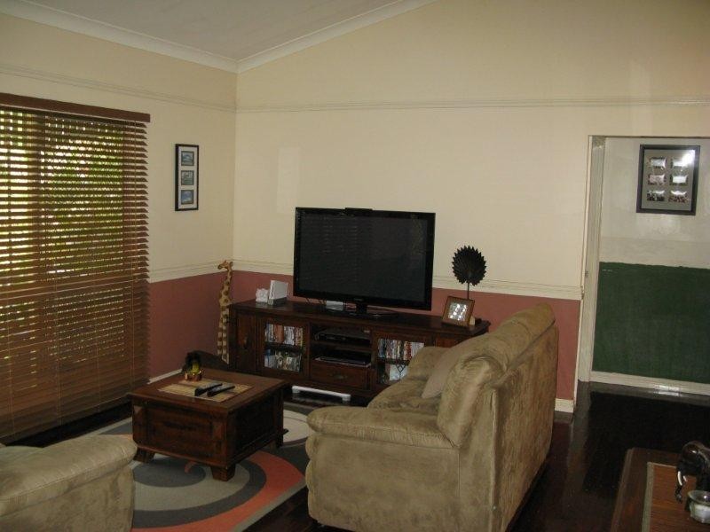 1 Raven Court, Kelso QLD 4815