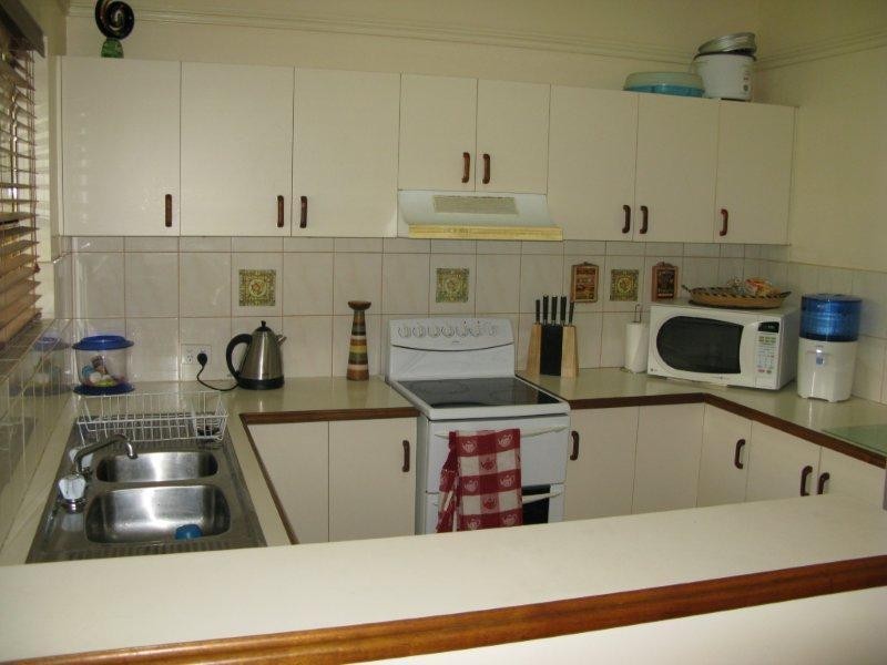 1 Raven Court, Kelso QLD 4815