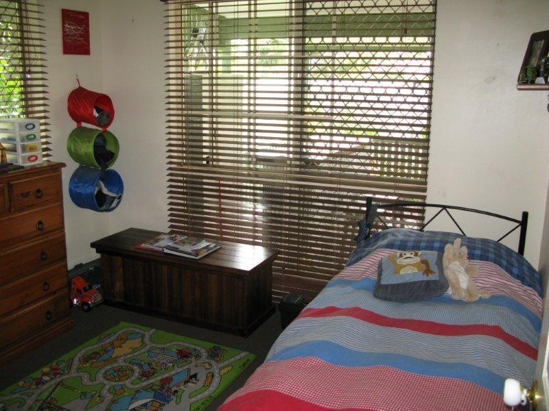 1 Raven Court, Kelso QLD 4815