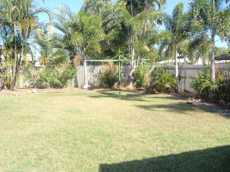 23 Hamish Avenue, Rasmussen QLD 4815