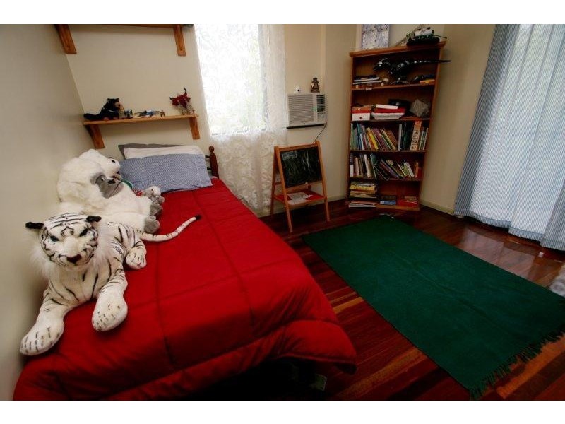 4 Woodlands Court, Castle Hill QLD 4810