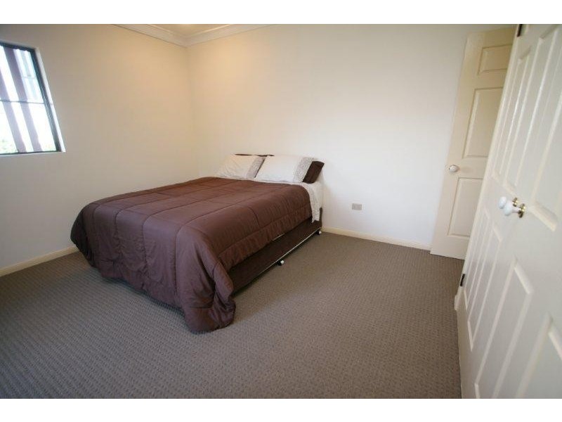 4 Woodlands Court, Castle Hill QLD 4810