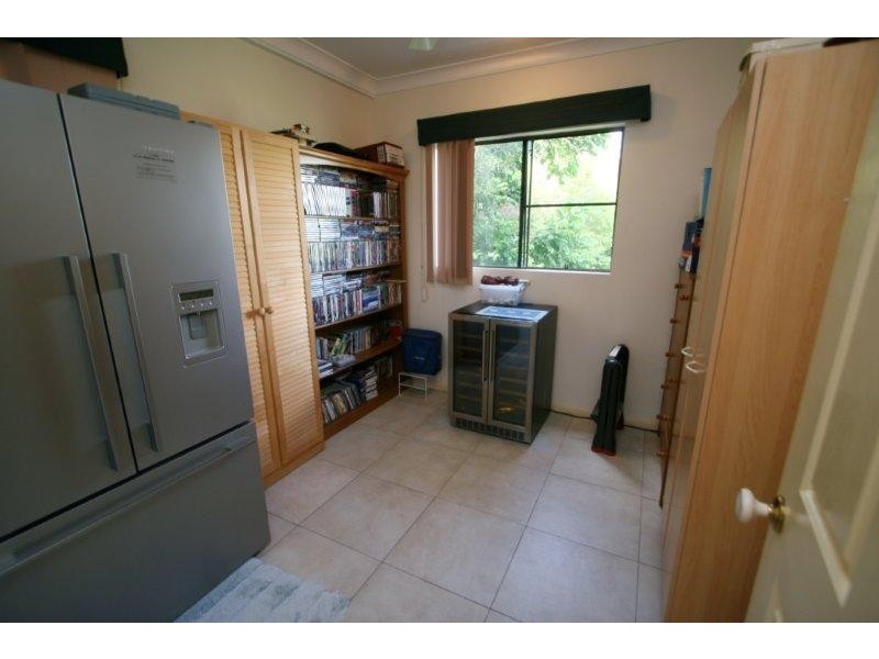 4 Woodlands Court, Castle Hill QLD 4810