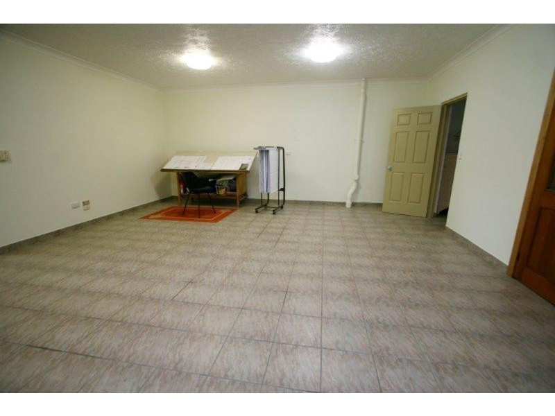 4 Woodlands Court, Castle Hill QLD 4810