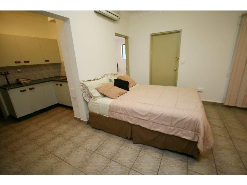 4 Woodlands Court, Castle Hill QLD 4810