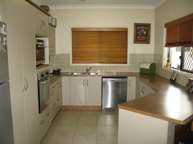 67 Bamboo Crescent, Mount Louisa QLD 4814