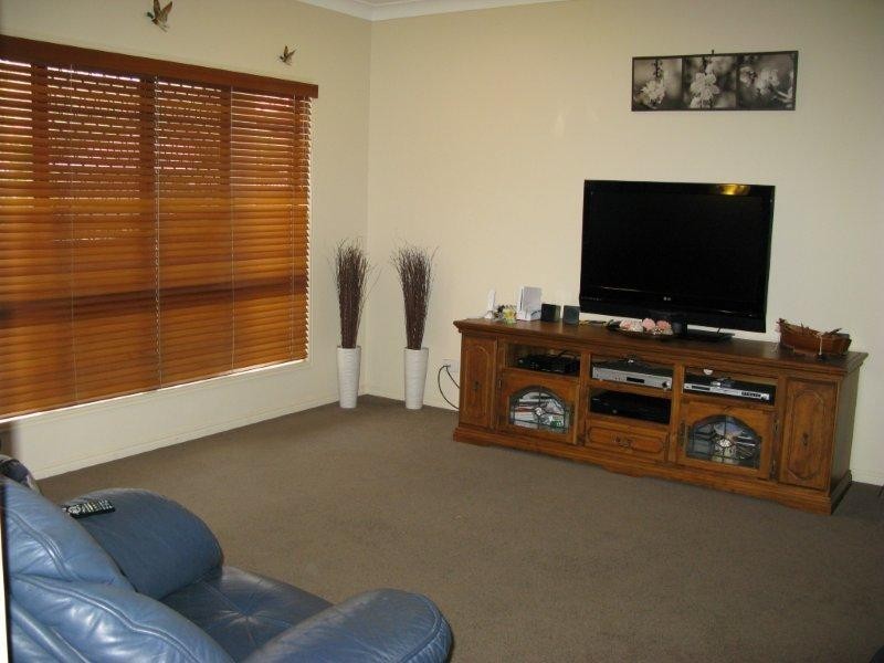 67 Bamboo Crescent, Mount Louisa QLD 4814