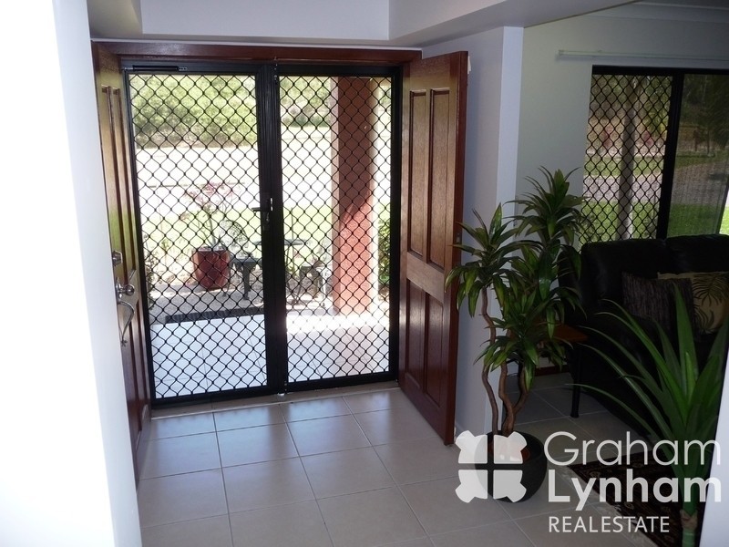 Bushland Beach QLD 4818