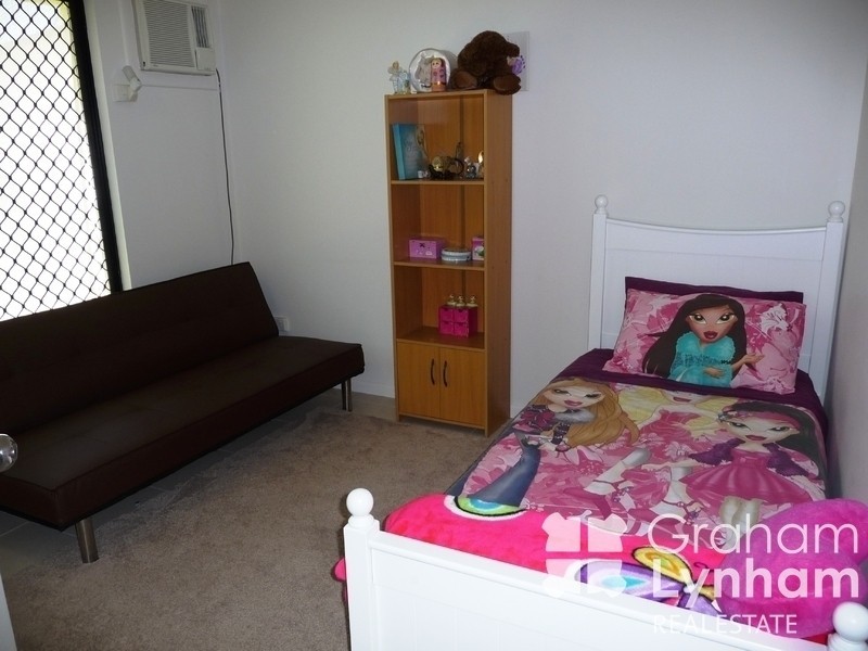 Bushland Beach QLD 4818