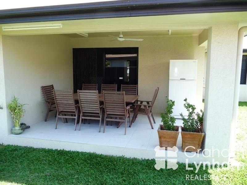 Bushland Beach QLD 4818