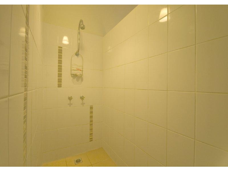 5 Gilbert Crescent, North Ward QLD 4810