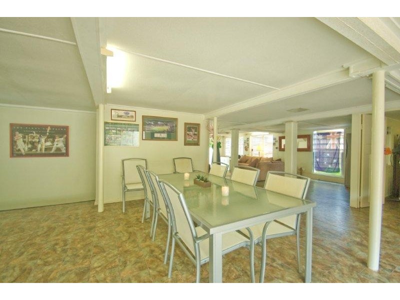 5 Gilbert Crescent, North Ward QLD 4810