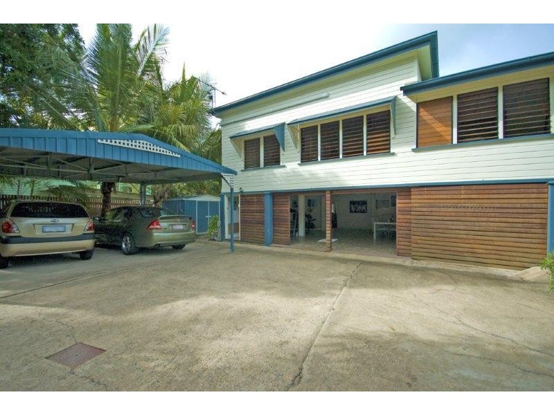 5 Gilbert Crescent, North Ward QLD 4810